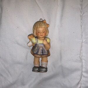 Goebel Berta Hummel "Surprise For You" Christmas ornament  1997
